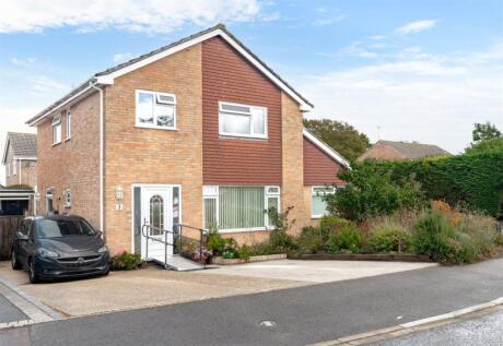 Cockerell Close, Merley, Wimborne, Dorset, BH21