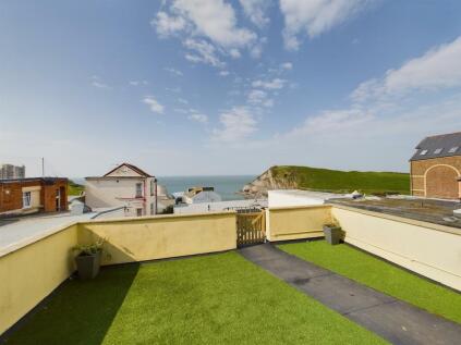 The Baycomber, High Street, Ilfracombe