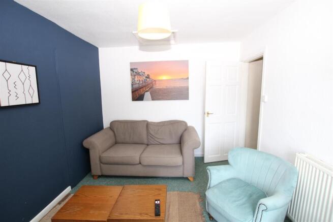 Lounge 2