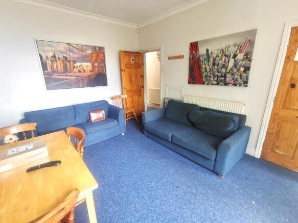 258 Western Lounge.jpg