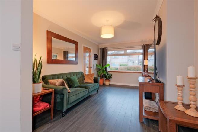 Living Room / Dining