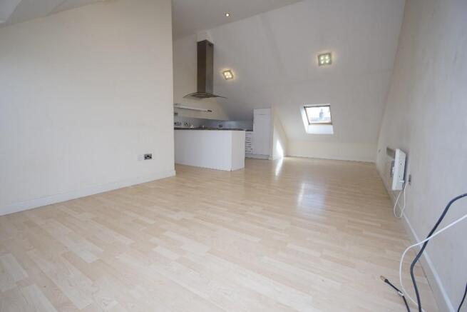 Lounge / Dining Area