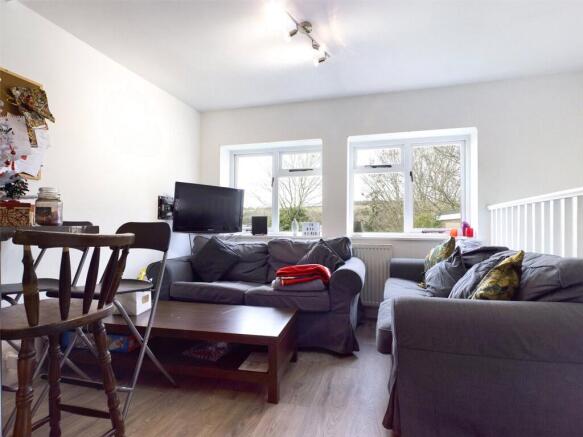 Lounge-House-To-Rent