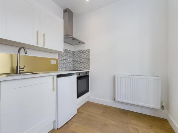 Kitchen-Room-To-Rent