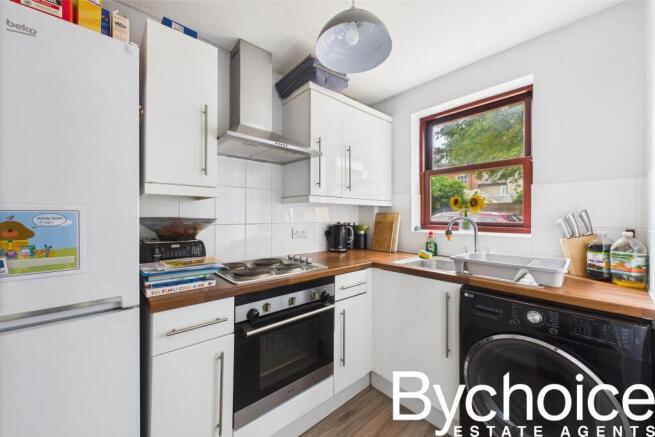 CAM05454G0-PR0005-STILL001