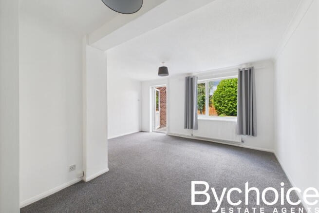 CAM05454G0-PR0010-STILL004