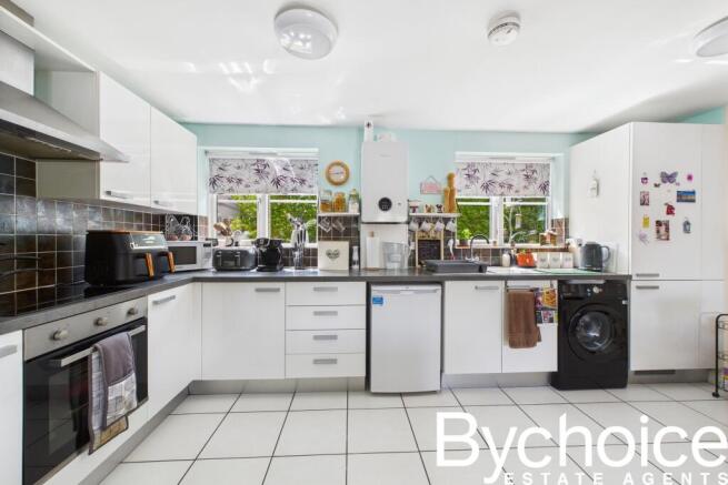 CAM05454G0-PR0020-STILL002