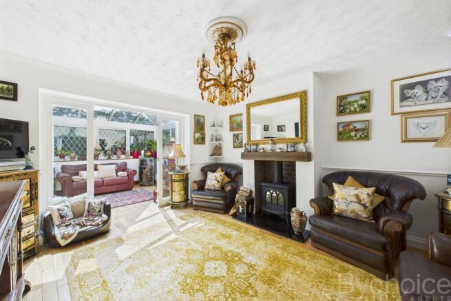 CAM05454G0-PR0043-STILL015