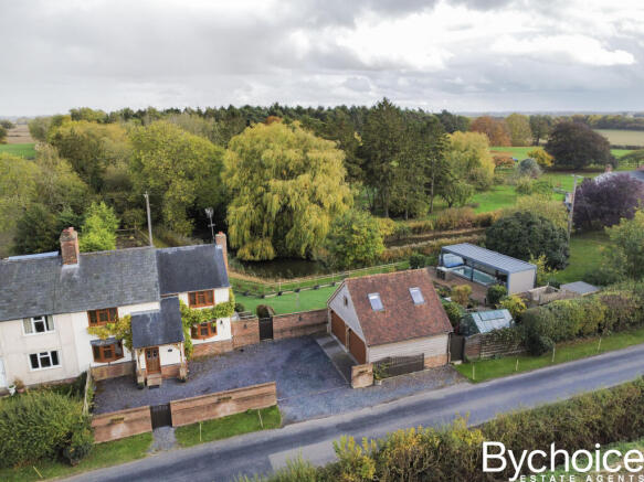 dji_fly_20251021_150526_371_1761055808141_photo_op