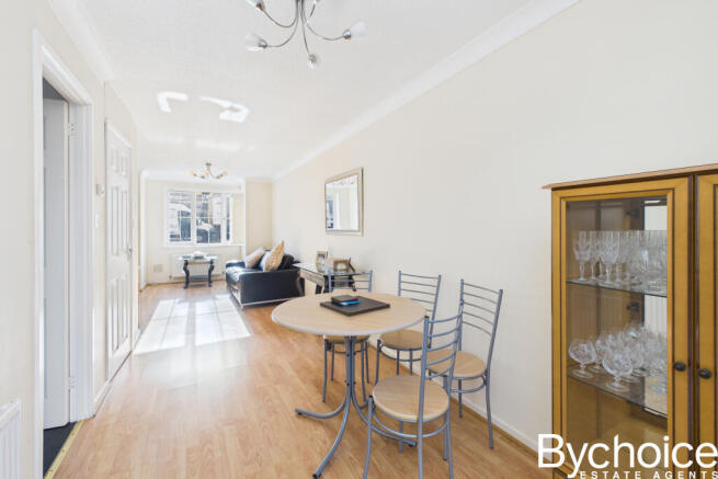 CAM05454G0-PR0069-STILL004