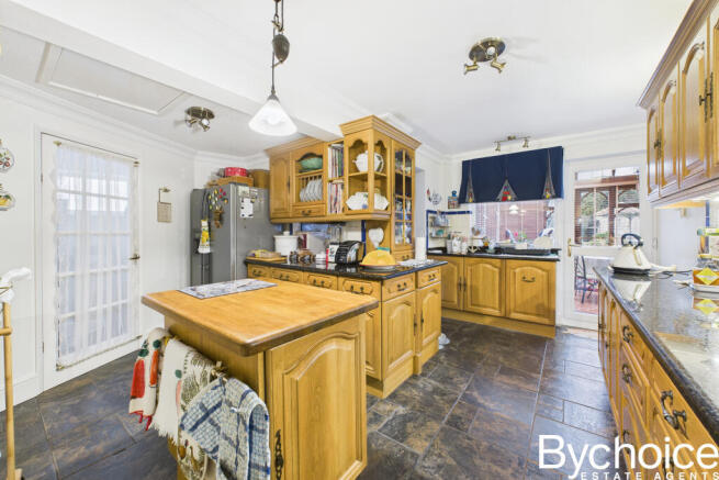 CAM05454G0-PR0095-STILL004