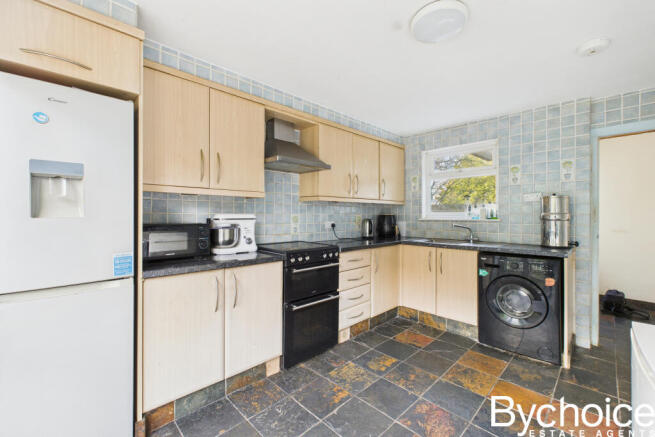 CAM05454G0-PR0106-STILL002