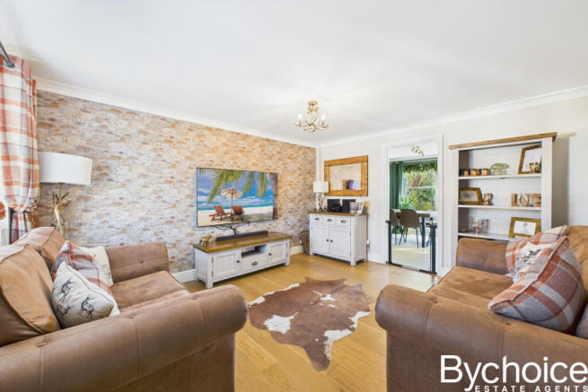 CAM05454G0-PR0067-STILL006