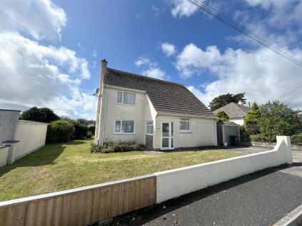 Turnpike, Helston TR13 8LR