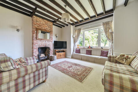 Burnt Hill Road, Lower Bourne, Farnham, GU10
