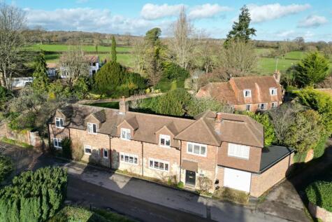 Old Park Lane, Farnham, GU9