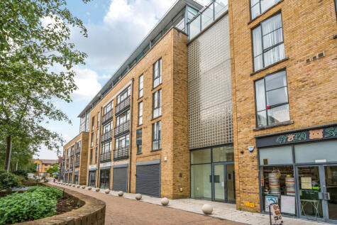 Ferry Lane, Brentford, TW8