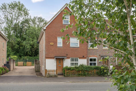Dorking Road, Chilworth, GU4