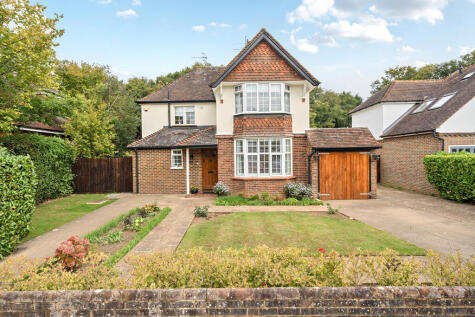 New Park Road, Cranleigh, GU6