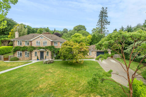 Stoatley Rise, Haslemere, GU27