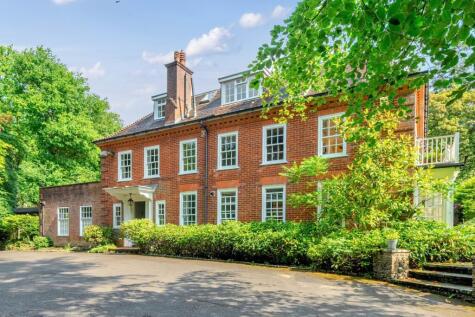 Farnham Lane, Haslemere, GU27