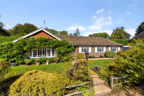Farnham Lane, Haslemere, GU27