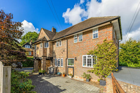 Longdene Road, HASLEMERE, GU27