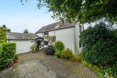 Grove Road, Hindhead, GU26