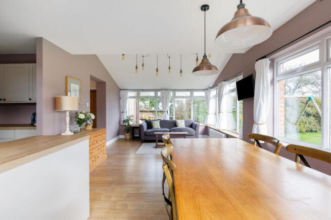 Dining/Sitting Area