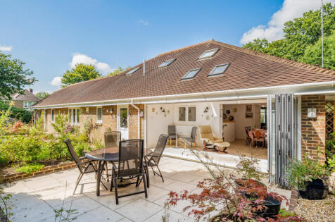 Pondtail Road, Horsham, RH12