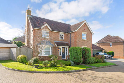 Fenby Close, Horsham, RH13