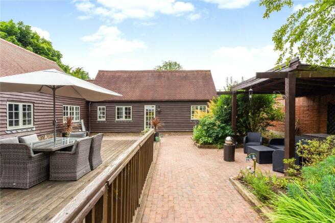 4 Bedroom Barn Conversion For Sale In Bognor Road Rowhook West