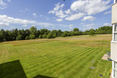 Tudor Court, Liphook, GU30