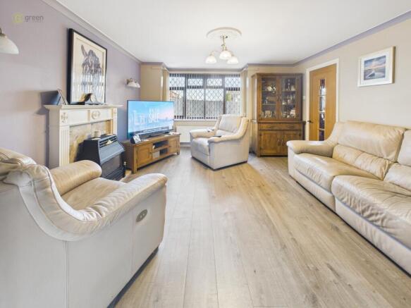 cam04425g0pr0333still018