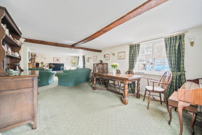 Dining Room to Siitting