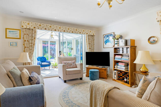 Sitting/Dining Room