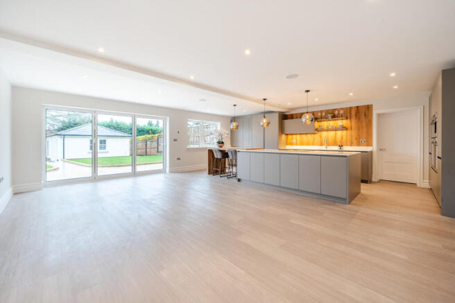 Open Plan Kitchen/Dining and Living Space