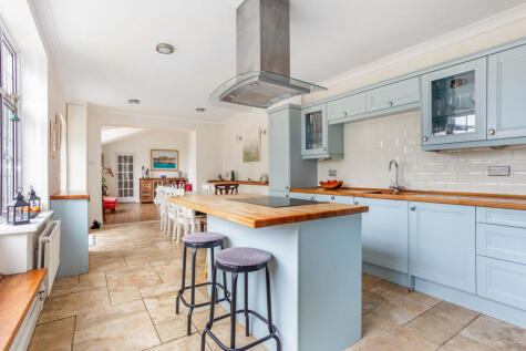 Pinewoods Road, Longworth, OX13