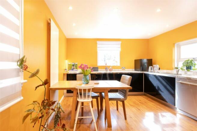 2 bedroom flat for sale in East Dulwich Grove, London, SE22