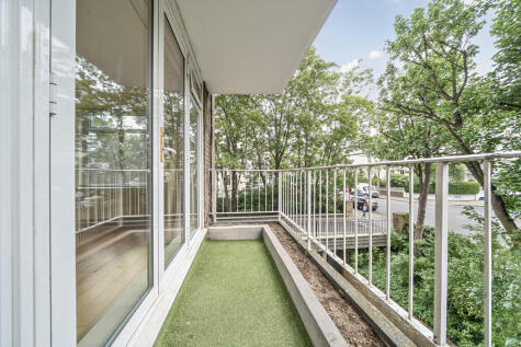 Abbotsbury Road, London, W14