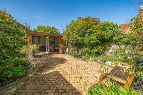 Hawkenbury Road, Tunbridge Wells, TN2