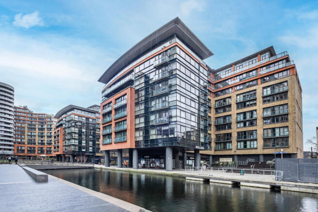 Fourth Floor Apartment With Canal Views