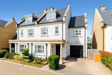 Cagney Close, Sunbury-On-Thames, TW16