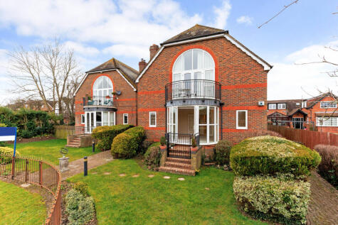 Windsor Road, OLD WINDSOR, SL4