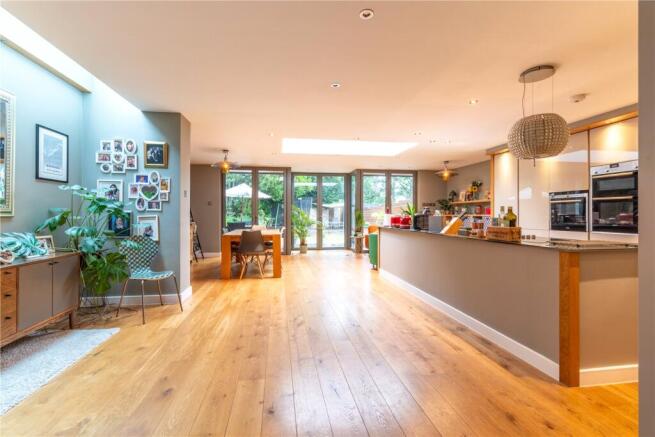 Kitchen/Reception