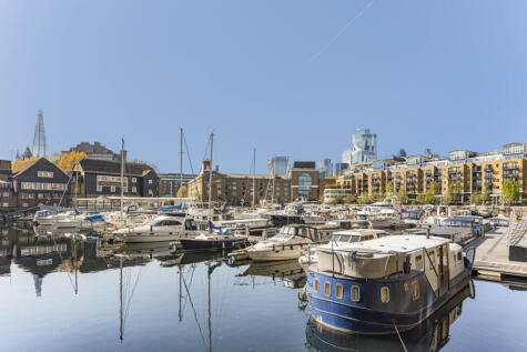 Star Place, London, E1W