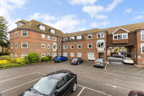 Market Square, Alton, GU34