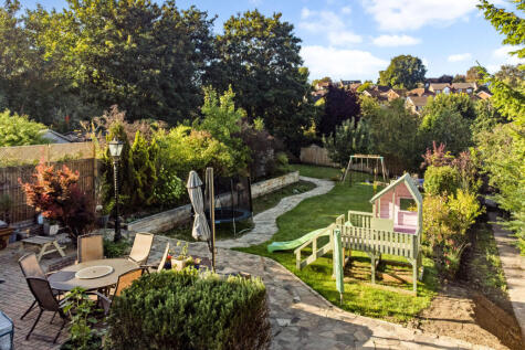 Mount Pleasant Road, Alton, GU34