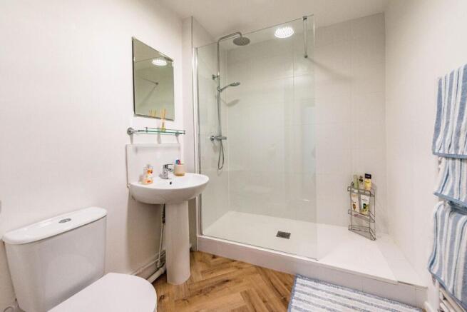 TWO DOUBLE BEDROOMS AND NEWLY FITTED BATHROOM