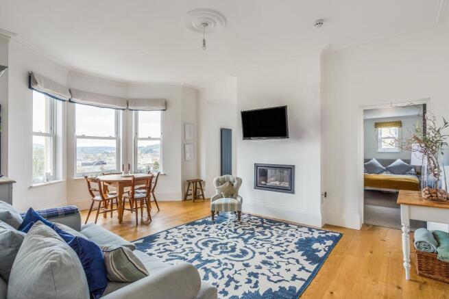 Sitting/Dining Room
